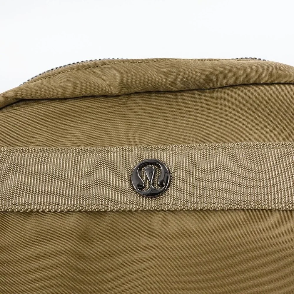 Lululemon Women's Wunderlust Crossbody Bag 2L Artifact Brown OS